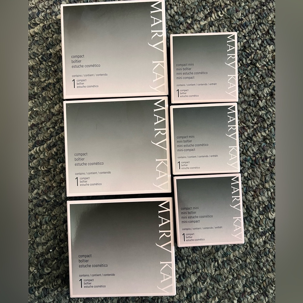 MaryKay Compacts and compact mini. All 5 for sale! NIB